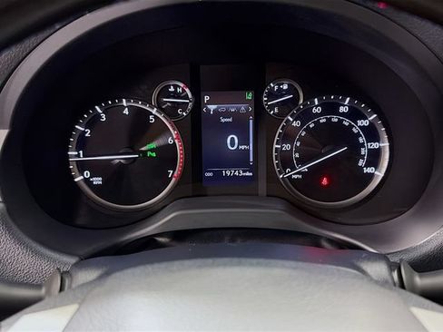 Used 2023 Lexus GX 460 Premium w/ Premium Package AWD/4WD image 17
