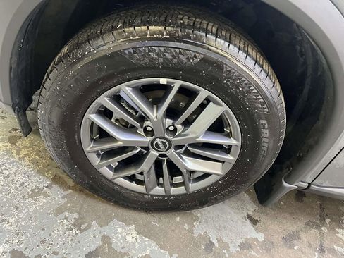 Used 2026 Nissan Rogue S AWD/4WD image 10