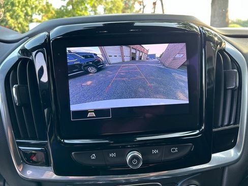 Used 2022 Chevrolet Traverse LT w/ LPO, Floor Liner Package AWD/4WD image 21