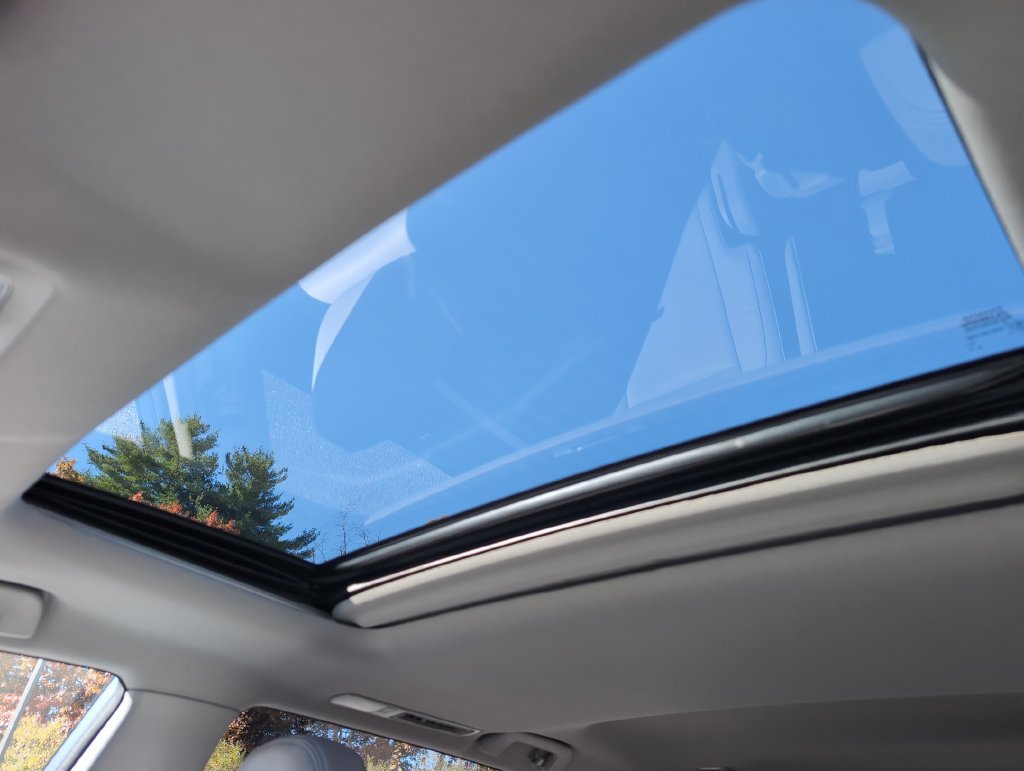 Used 2018 Toyota Highlander XLE AWD/4WD image 22