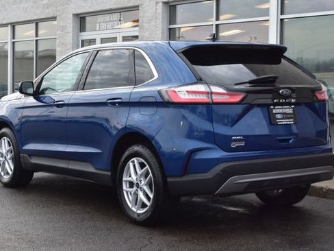 Used 2021 Ford Edge SEL w/ Cargo Accessory Package image 4