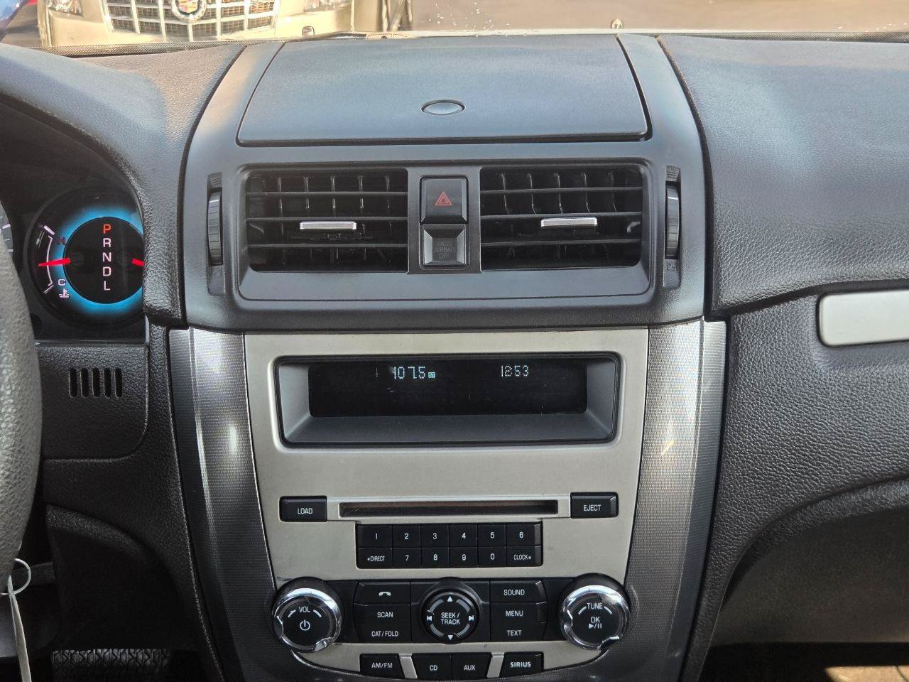 Used 2011 Ford Fusion SE FWD image 22