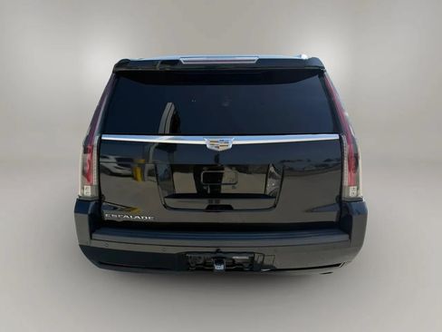 Used 2016 Cadillac Escalade Premium RWD image 6