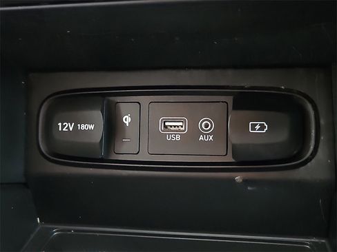 Used 2020 Hyundai Santa Fe Limited image 24