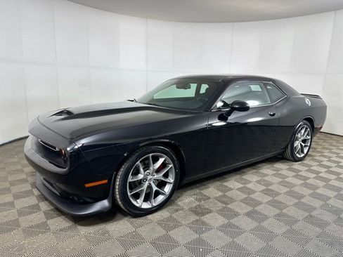 Used 2022 Dodge Challenger GT image 7