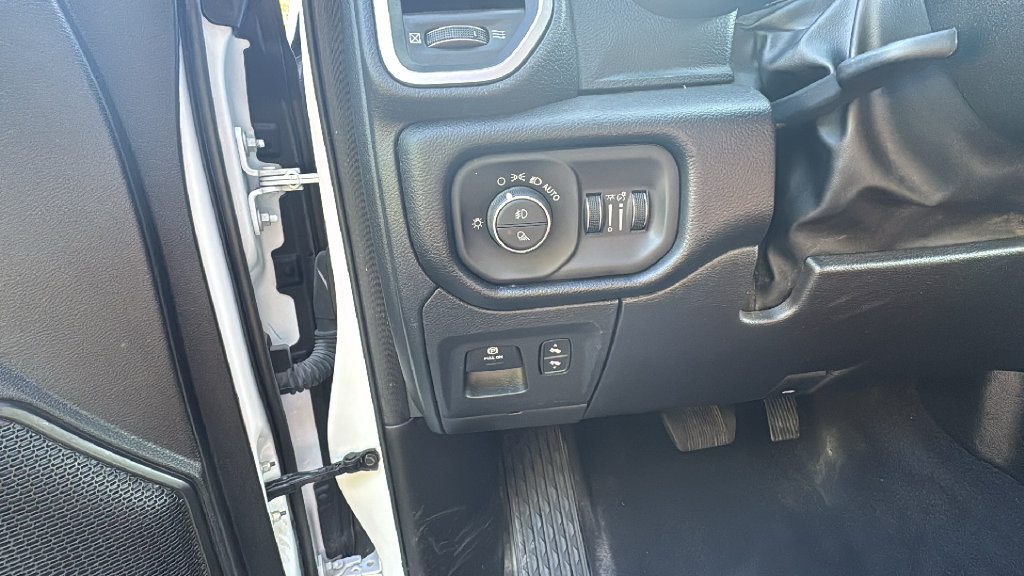 Used 2025 RAM 1500 Big Horn AWD/4WD image 16
