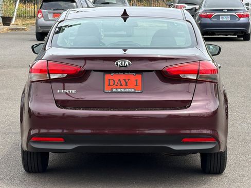 Used 2018 Kia Forte LX FWD image 6