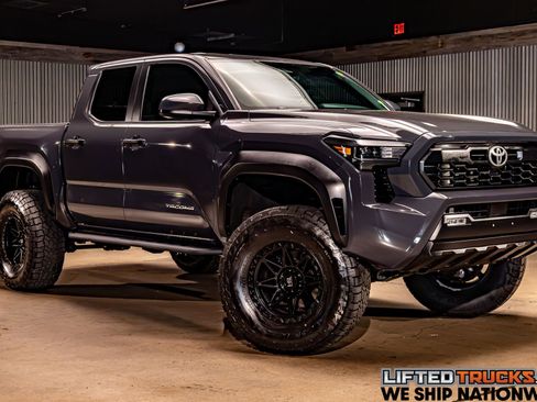 Used 2024 Toyota Tacoma TRD Off-Road image 1
