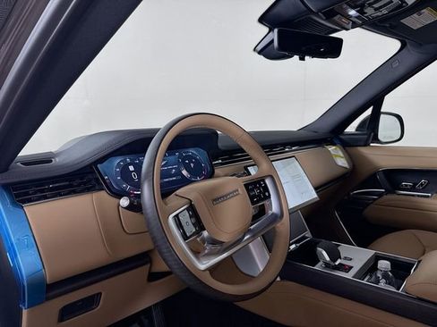 New 2026 Land Rover Range Rover Long Wheelbase SE AWD/4WD image 9