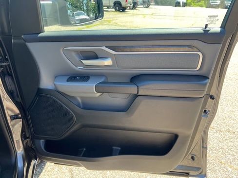 Used 2020 RAM 1500 Big Horn image 12