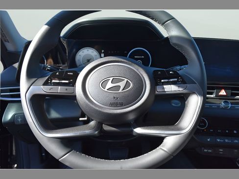 New 2026 Hyundai Elantra Limited FWD image 17