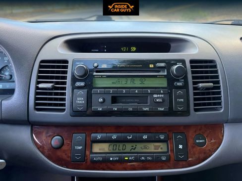 Used 2002 Toyota Camry XLE image 18