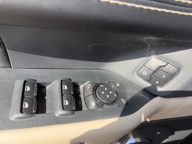 Used 2022 Ford Expedition Max Platinum AWD/4WD image 10