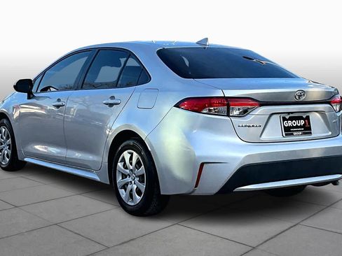 Used 2021 Toyota Corolla LE image 11