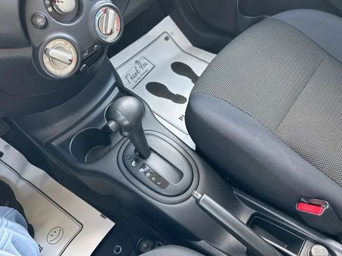 Used 2012 Nissan Versa SV w/ Convenience Pkg image 11