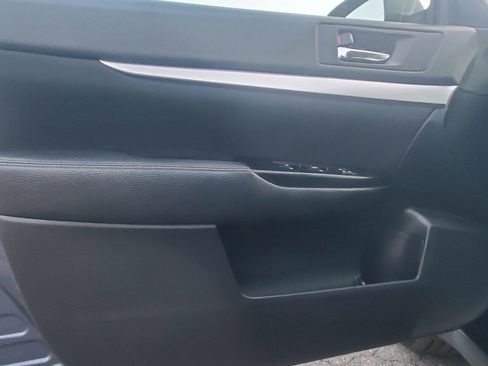 Used 2014 Subaru Outback 2.5i Premium w/ Moonroof Package & Eyesight image 14