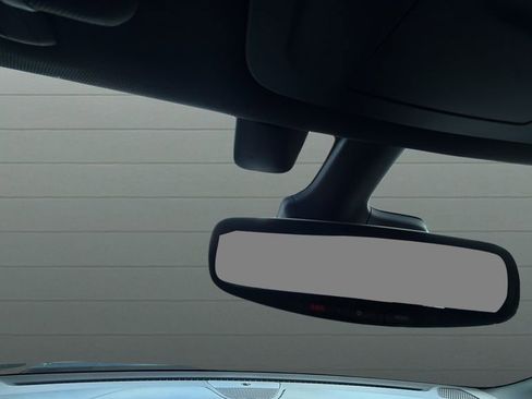 Used 2018 Chrysler Pacifica Touring-L Plus w/ Advanced Safetytec Group FWD image 19