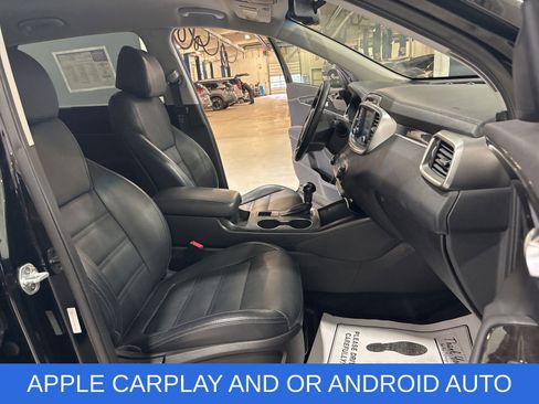 Used 2017 Kia Sorento LX w/ LX Convenience Package image 18