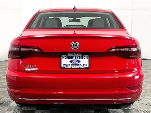 Used 2019 Volkswagen Jetta SE image 4
