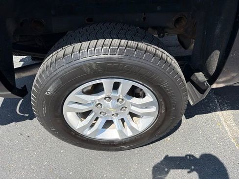 Used 2018 Chevrolet Silverado 1500 LT w/ All Star Edition AWD/4WD image 8