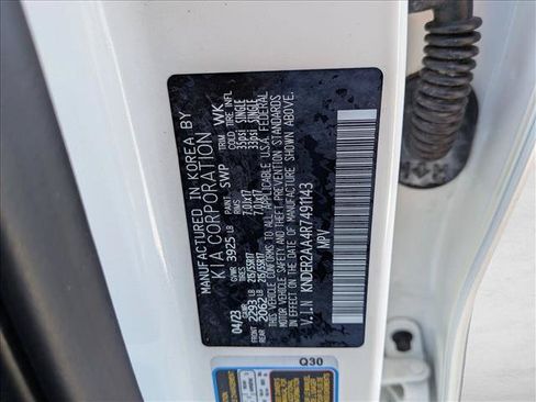 Used 2024 Kia Seltos EX FWD image 24