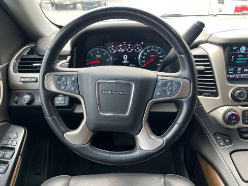 Used 2020 GMC Yukon Denali AWD/4WD image 9