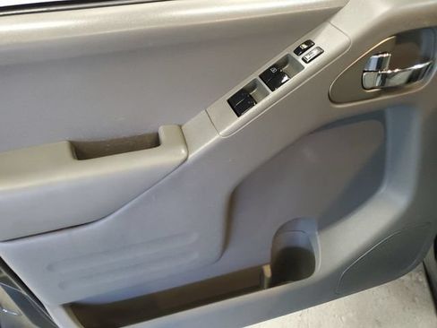 Used 2020 Nissan Frontier SV w/ SV Utility Package AWD/4WD image 10