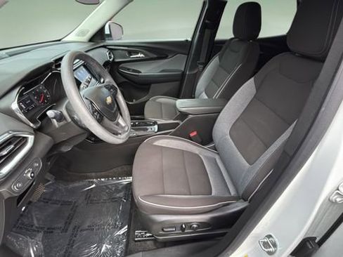 Used 2023 Chevrolet TrailBlazer LT w/ Convenience Package image 17