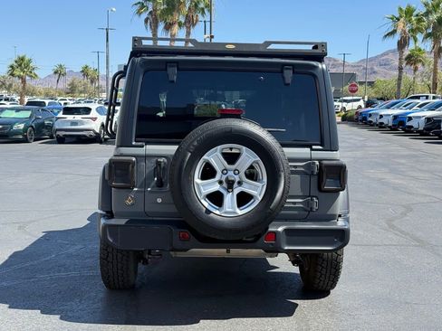 Used 2018 Jeep Wrangler Unlimited Sport S AWD/4WD image 4