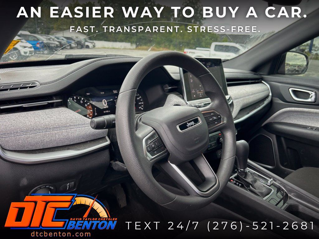 Used 2024 Jeep Compass Sport AWD/4WD image 7