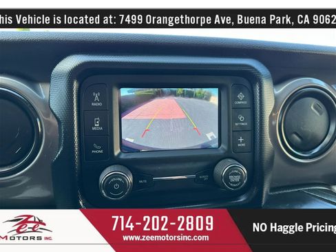 Used 2019 Jeep Wrangler Sport AWD/4WD image 37