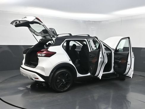 Used 2024 Nissan Kicks SR FWD image 36