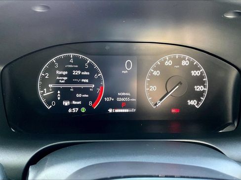 Used 2025 Honda HR-V Sport image 10