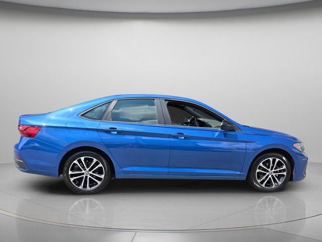 Used 2022 Volkswagen Jetta Sport FWD image 8