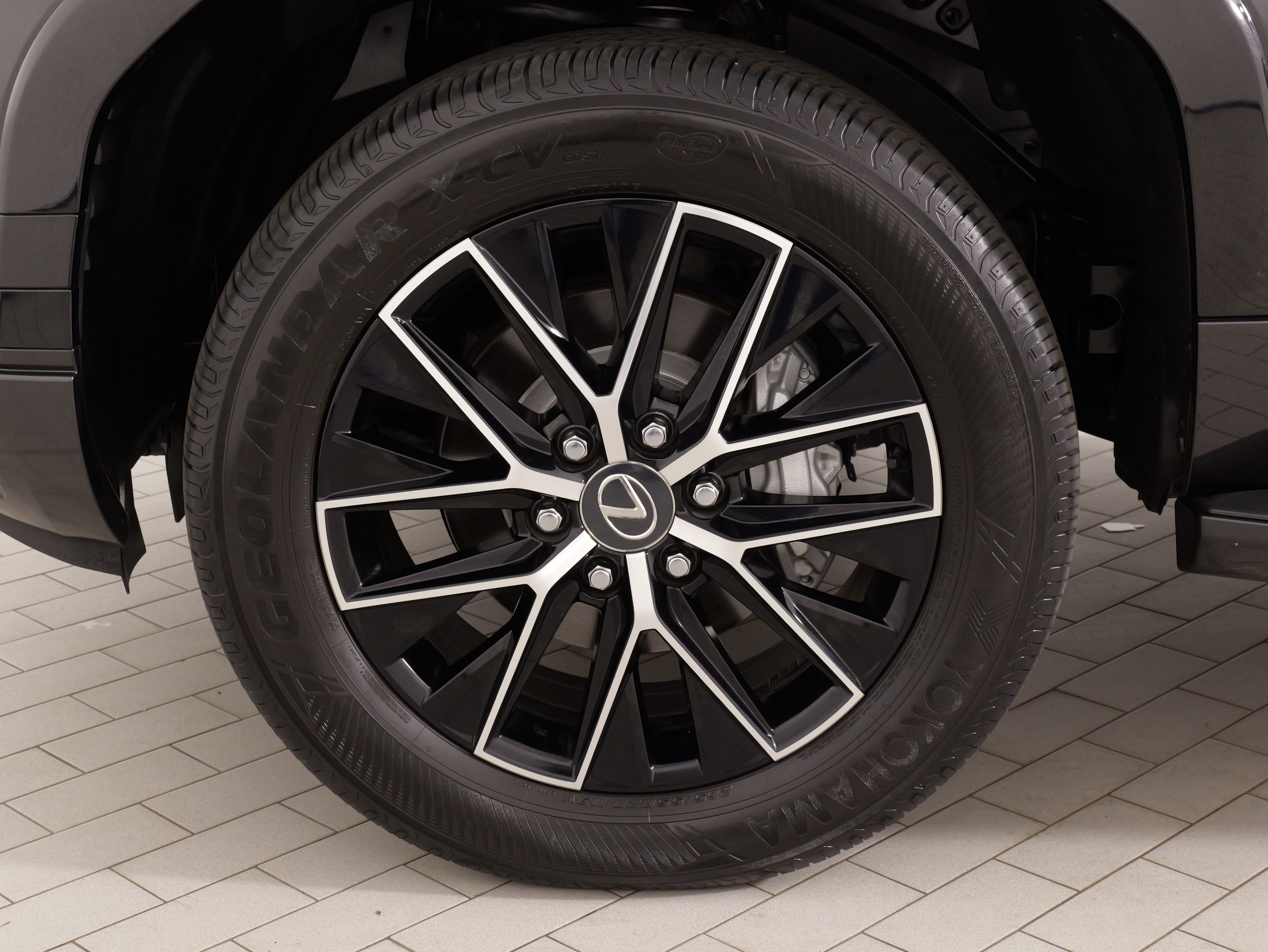 Used 2024 Lexus GX 550 w/ Accessory Package (2T) AWD/4WD image 58