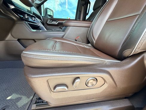 Used 2024 GMC Sierra 3500 Denali AWD/4WD image 37