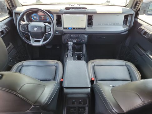 Used 2025 Ford Bronco Outer Banks w/ Sasquatch Package AWD/4WD image 19