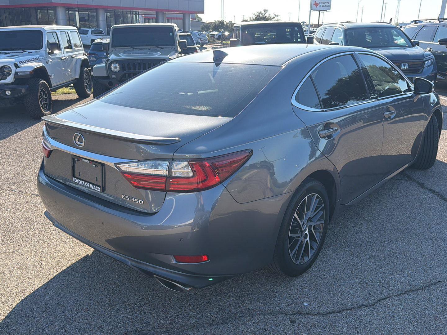 Used 2016 Lexus ES 350 w/ Premium Package w/Wood Trim FWD image 3