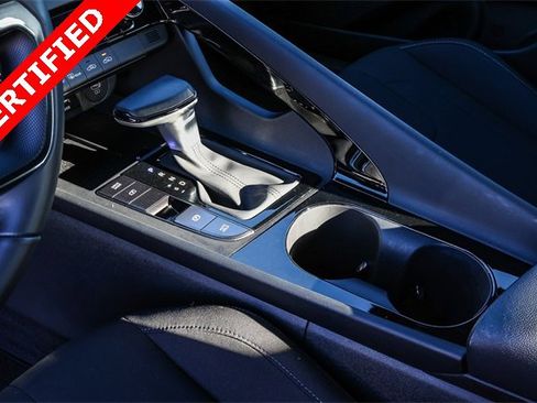 Certified 2025 Hyundai Elantra SEL image 22