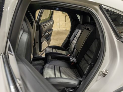 Used 2021 Porsche Cayenne Turbo S image 49