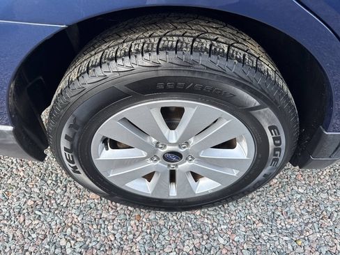 Used 2019 Subaru Outback 2.5i Premium AWD/4WD image 6