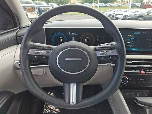 Used 2025 Hyundai Tucson SEL FWD image 19