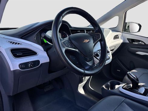 Used 2021 Chevrolet Bolt Premier w/ Infotainment Package image 10