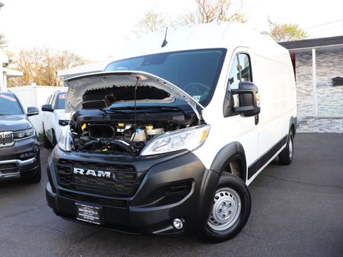 Used 2025 RAM ProMaster 2500 w/ Convenience Group image 46