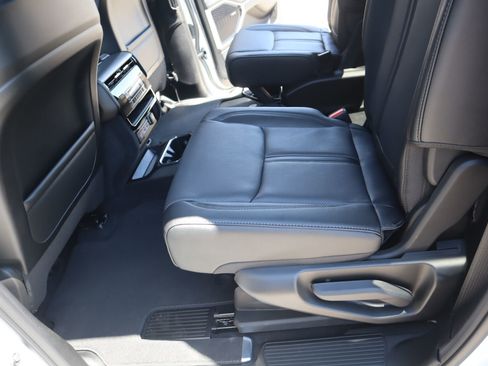 New 2026 Jeep Grand Wagoneer Limited AWD/4WD image 12