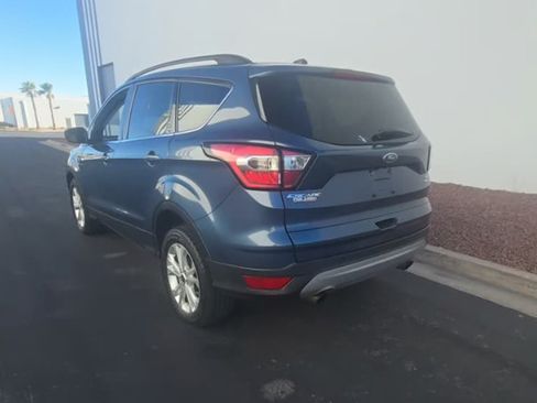 Used 2018 Ford Escape SE AWD/4WD image 3