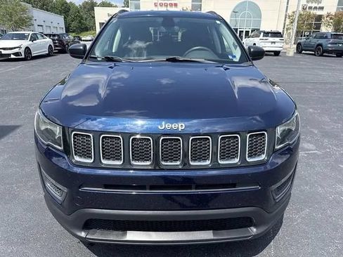Used 2019 Jeep Compass Sport FWD image 2
