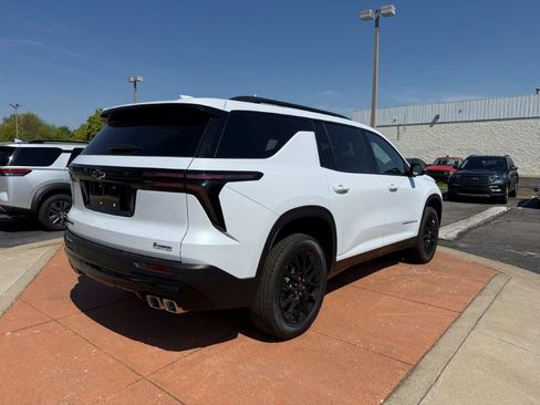 New 2026 Chevrolet Traverse LT w/ Midnight/Sport Edition image 6