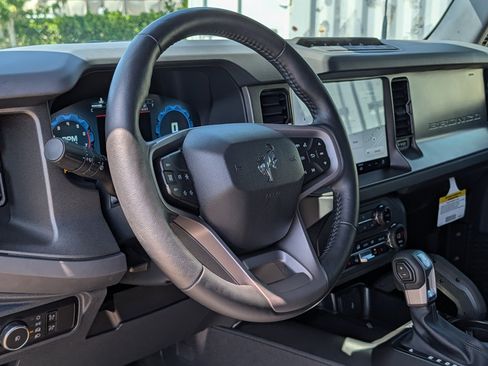 Used 2025 Ford Bronco Badlands AWD/4WD image 37
