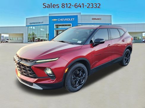 Used 2024 Chevrolet Blazer LT w/ Midnight/Sport Edition image 3